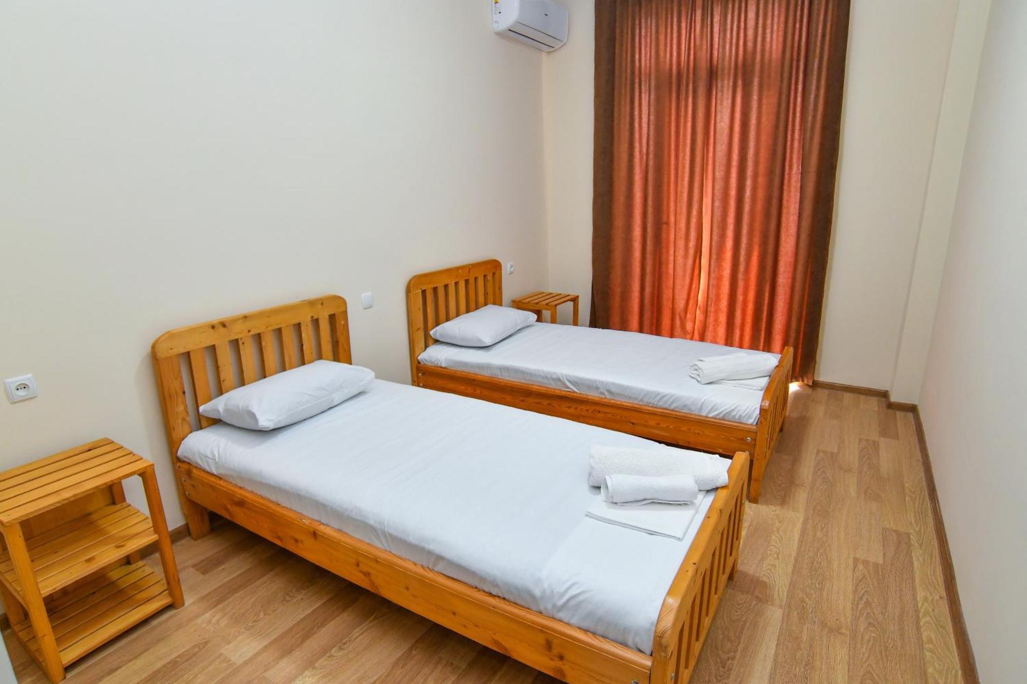 Just Inn Кутаїсі Екстер'єр фото