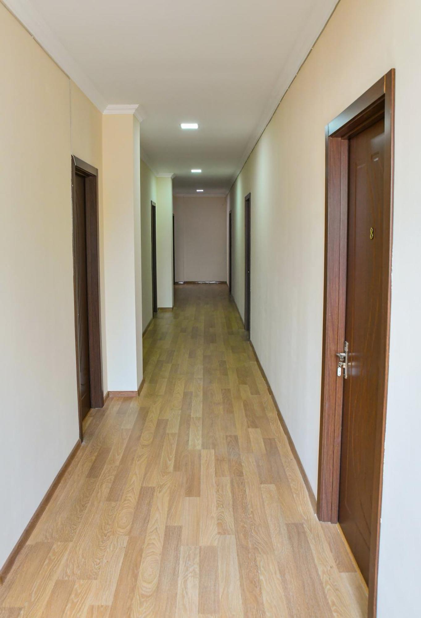 Just Inn Кутаїсі Екстер'єр фото