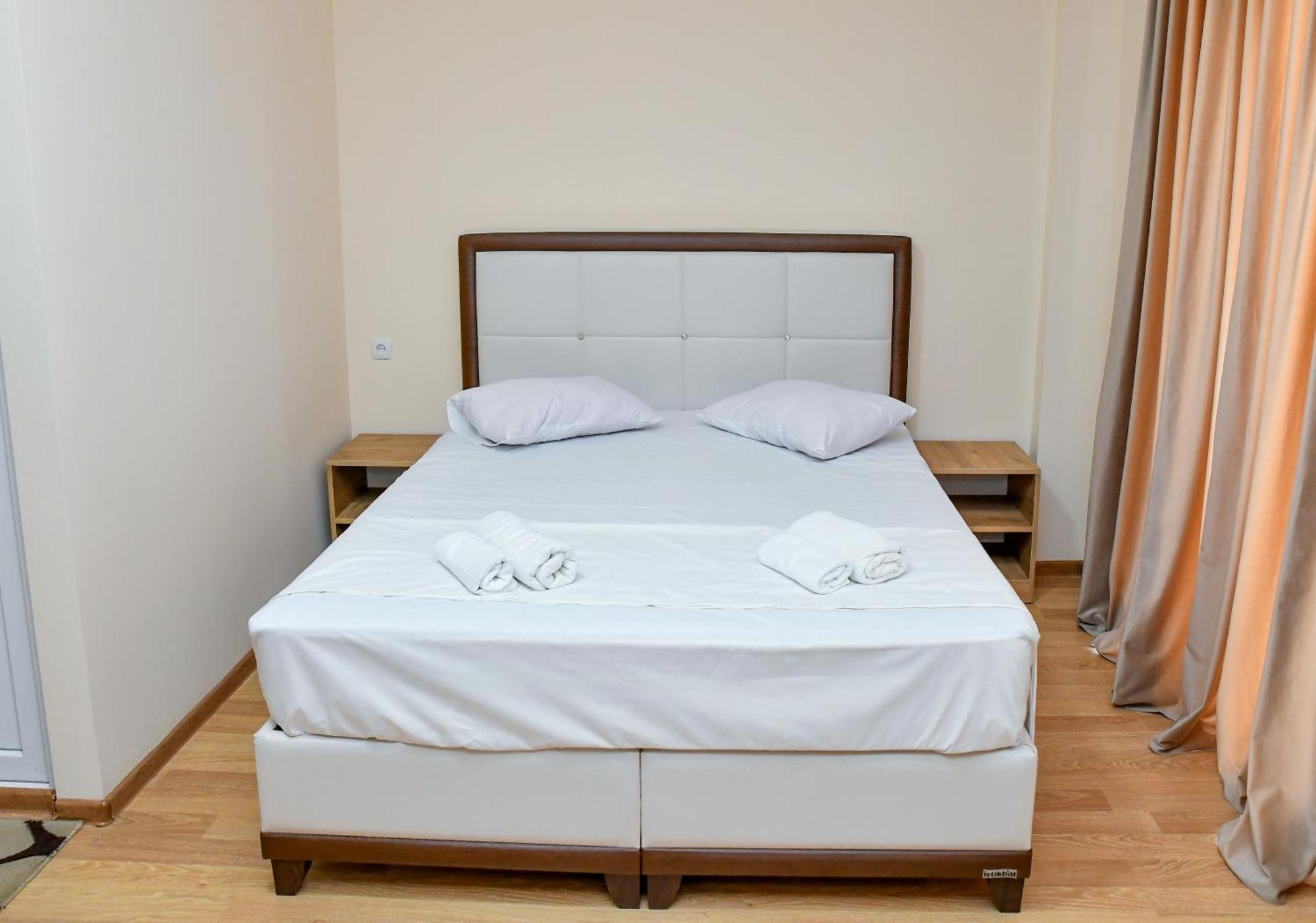 Just Inn Кутаїсі Екстер'єр фото